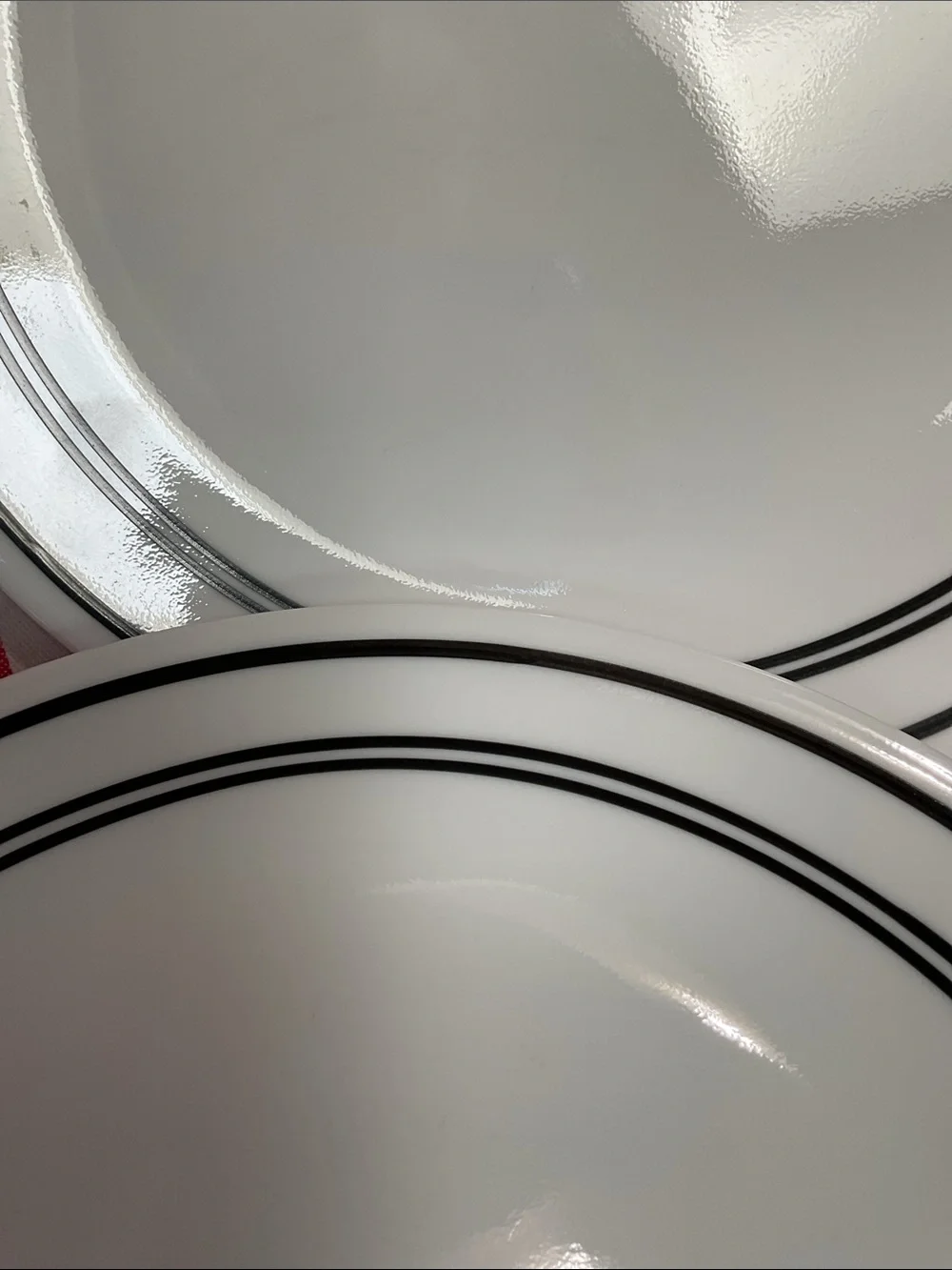 Corelle 4 classic Cafe dinner plates.